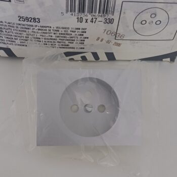 Niko da Vinci Sterling centraal plaatje stopcontact tweepolig aarding veiligheid 28.5mm diep 47-330