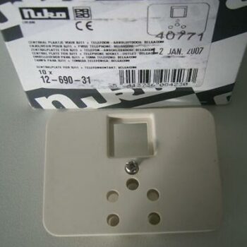Niko PR20 creme centraal plaatje voor RJ11 + telefoon-0