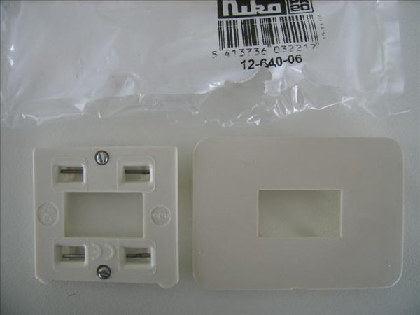Niko PR20 creme centraal plaatje voor drukknop/signalisatie-apparaat-0