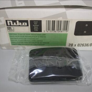 Niko PR20 soft zwart centraal plaatje voor trekschakelaar-0