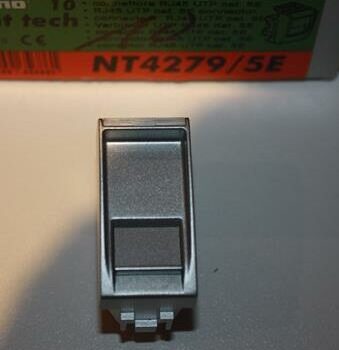 Bticino Light Tech rj45 cat 5E connector 1module breed-0