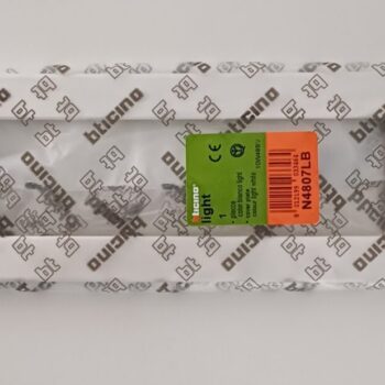 Bticino Light Wit afdekplaat 7 modules 202x80mm N4807LB