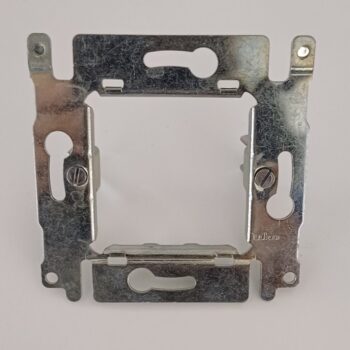 Niko sokkel inbouwraam voor overgangskader data 45x45mm 07-687