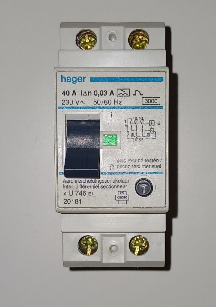 Relé de intensidad 230V, 1NC - HAGER SISTEMAS, S.A
