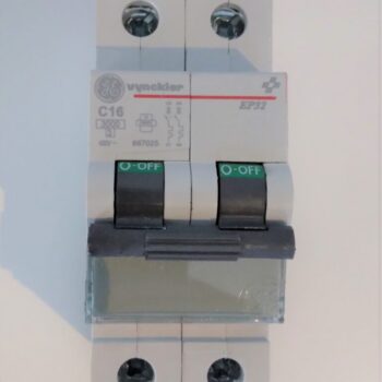 Vynckier automaat/zekering 2P 400V 16A curve C 667025 gebruikt