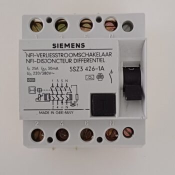 Siemens verliesstroomschakelaar 4polig 25A 30mA 5SZ3 426 gebruikt