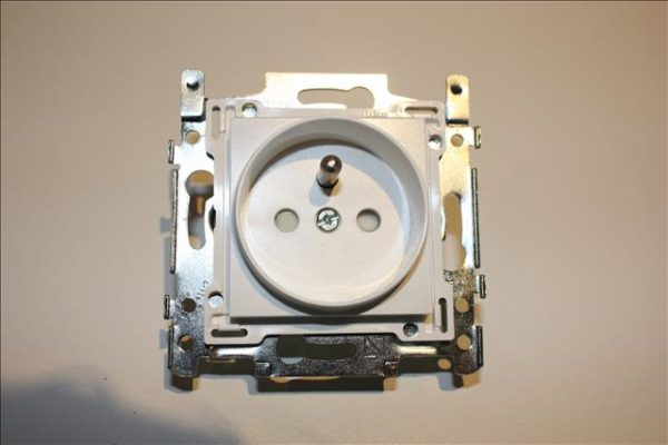 Niko Original White stopcontact tweepolig+aardpen+veiligheid 21mm-0