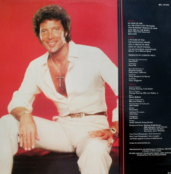 Tom Jones – Love Is On The Radio - Afbeelding 2