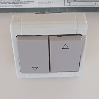 Niko Hydro55 opbouw schakelaar rolluiken 23-359