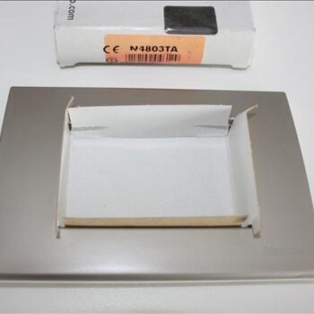 Bticino Light Titanium Afdekplaat 3 modules 114x80mm-0