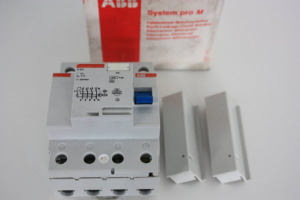 ABB Differentieel 40A 4polig 100mA-0
