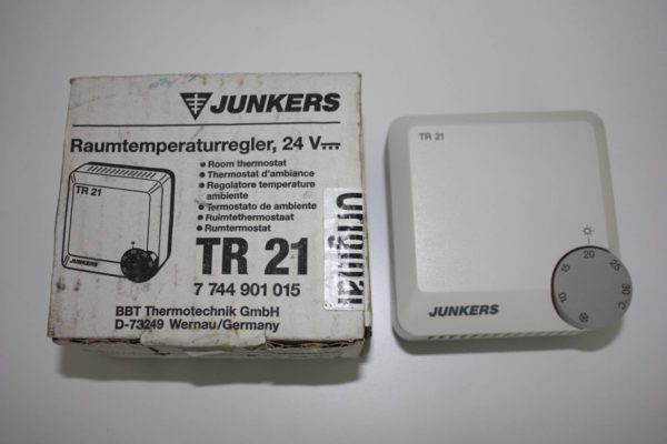 Junkers kamerthermostaat 24V DC 0-35°C 3-draads-0