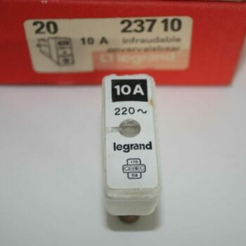 Legrand penzekering 10A 220V onvervalsbaar-0