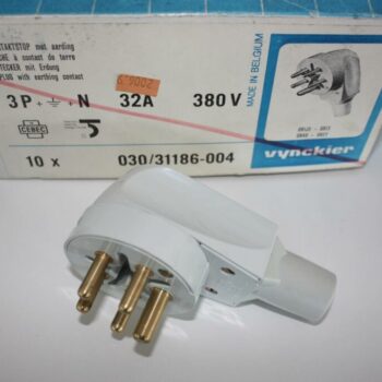 Vynckier stekker met aarding 3P + N 32A 380V -0