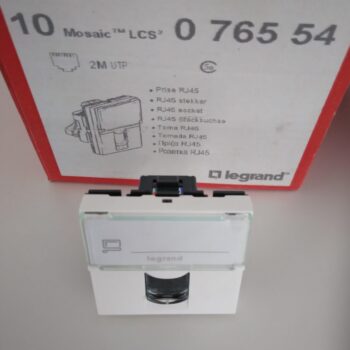 Legrand Mosaic wit RJ45 Cat5E UTP 2 module 076554