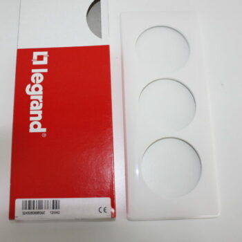 Legrand Céliane wit afdekplaat drievoudig centerafstand 57mm verticaal 68639