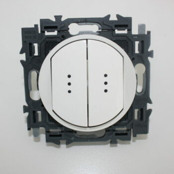 Legrand Céliane wit drukknop dubbel wissel 670098