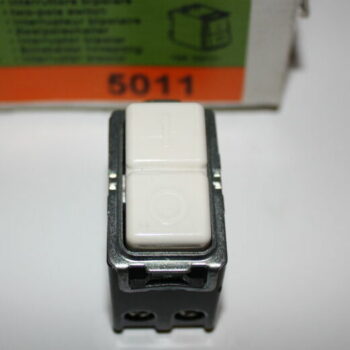 Bticino Magic Ivoor schakelaar tweepolig 16A 250V 1 module 5011