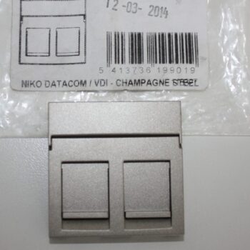 Niko Pure Champagne centraal plaatje 2x RJ 157-65200