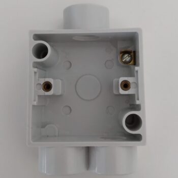 Niko PR80 opbouwdoos enkelvoudig 3 ingangen 23821/37