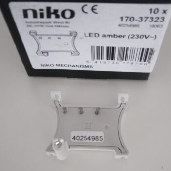 Niko Verlichtingseenheid automatische aansluiting 230V amber 170-37323