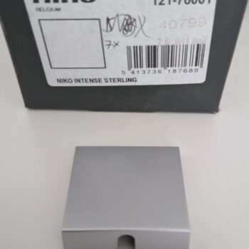 Niko Intense Sterling centraal plaatje blind met kabeldoorvoer 121-76001