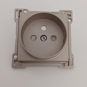 Niko Pure Champagne centraal plaatje stopcontact aarding + veiligheid 157-66101