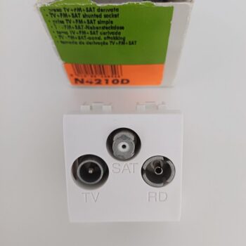 Bticino Light Wit TV - radio - satelliet stopcontact N4210D