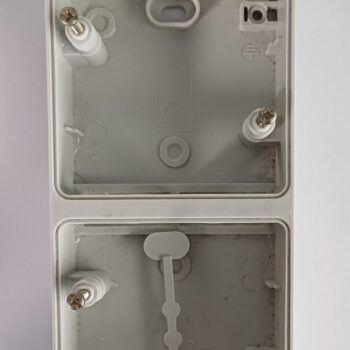 Legrand Plexo opbouwdoos tweevoudig verticaal 1 ingang 917 62