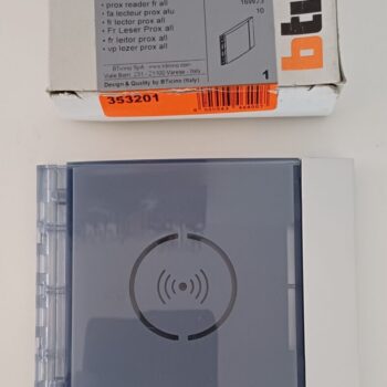 Bticino Terraneo frontplaat RFID-badgelezermodule 353201