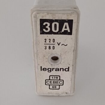 Legrand penzekering 30A 220V/380V hartafstand pennen 30mm 24730