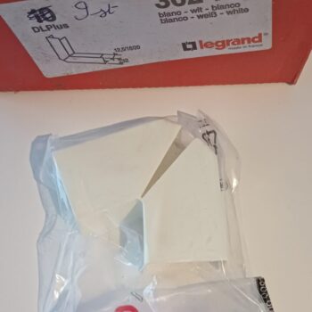 Legrand DLP wit platte hoek 32x20mm 30273