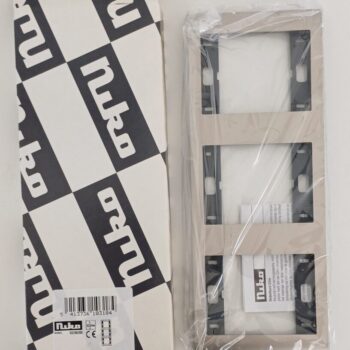 Niko Cirio Nikkel afdekplaat drievoudig verticaal centerafstand 71mm 52-023