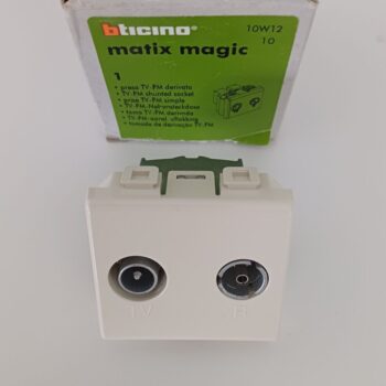 Bticino Magic Ivoor aansluiting TV + Radio Telenet A5178D