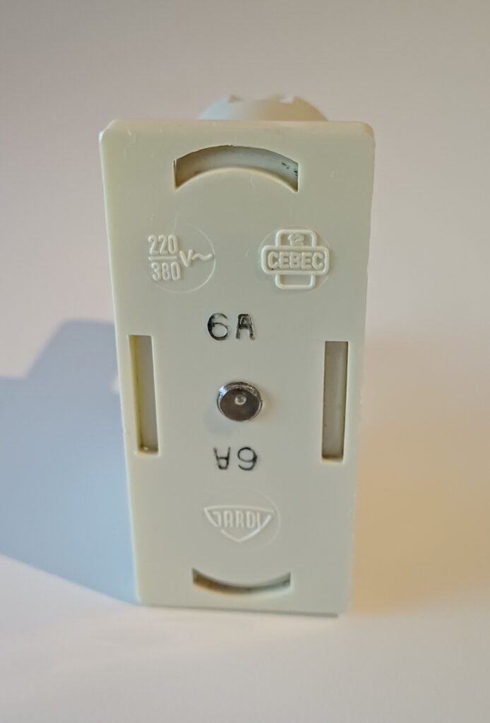 Gardy penzekering 6A 220/380V 30mm 19020