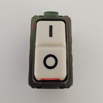 Bticino Magic Ivoor schakelaar tweepolig 16A 250V 1 module 5011