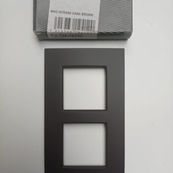 Niko Intense Dark Brown afdekplaat tweevoudig verticaal 124-76200