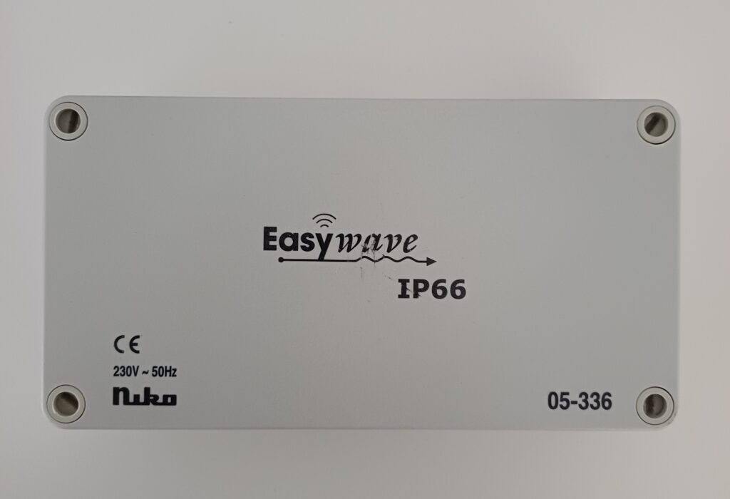 Niko Easywave RF-ontvanger IP66 opbouw met 2 kanalen 05-336 gebruikt