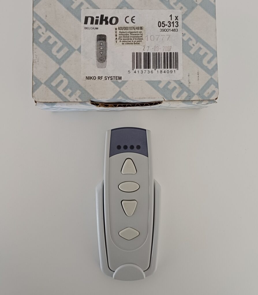 Niko Easywave handzender RF 5 kanalen 3 knoppen 05-313